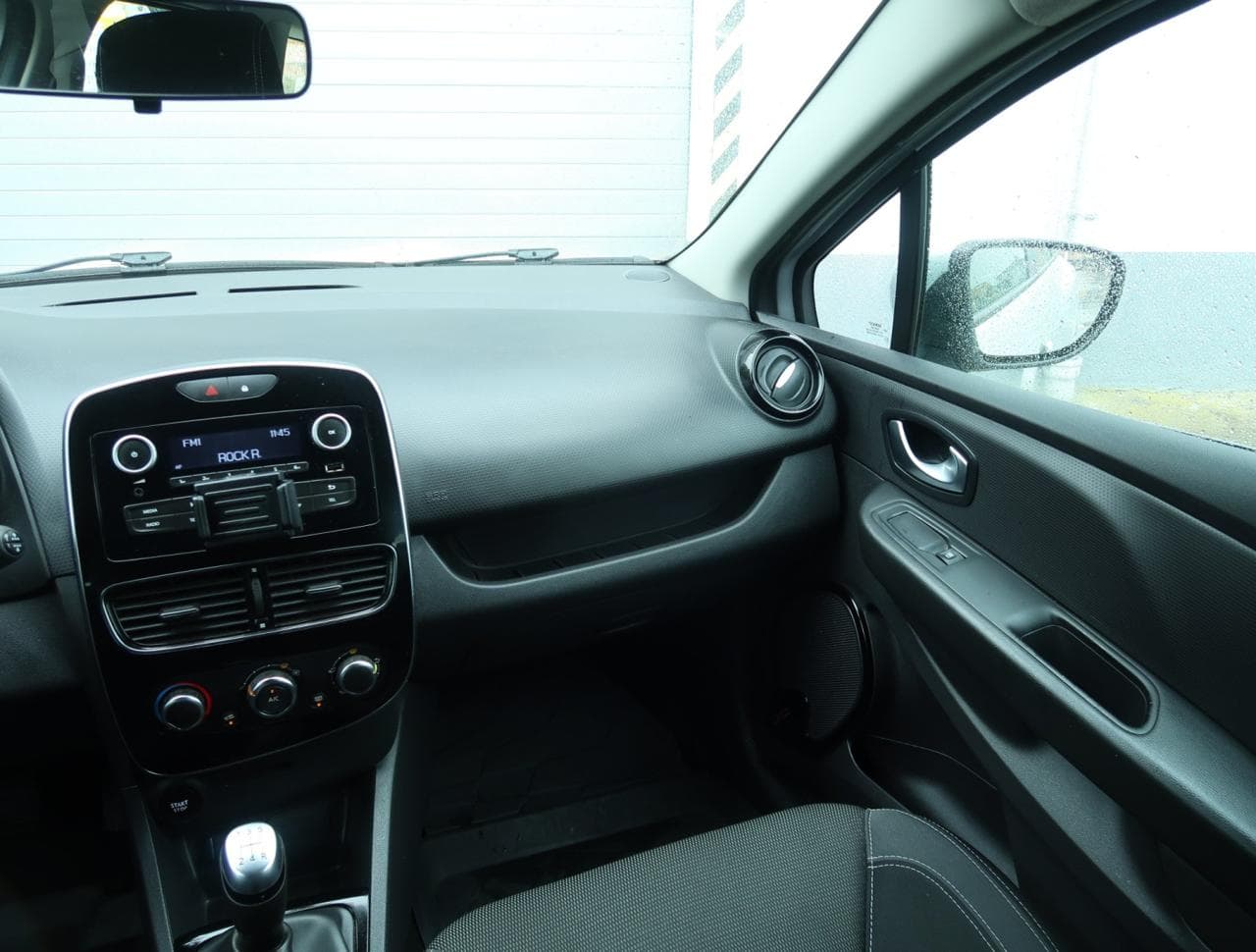 2018 Renault CLIO - 19