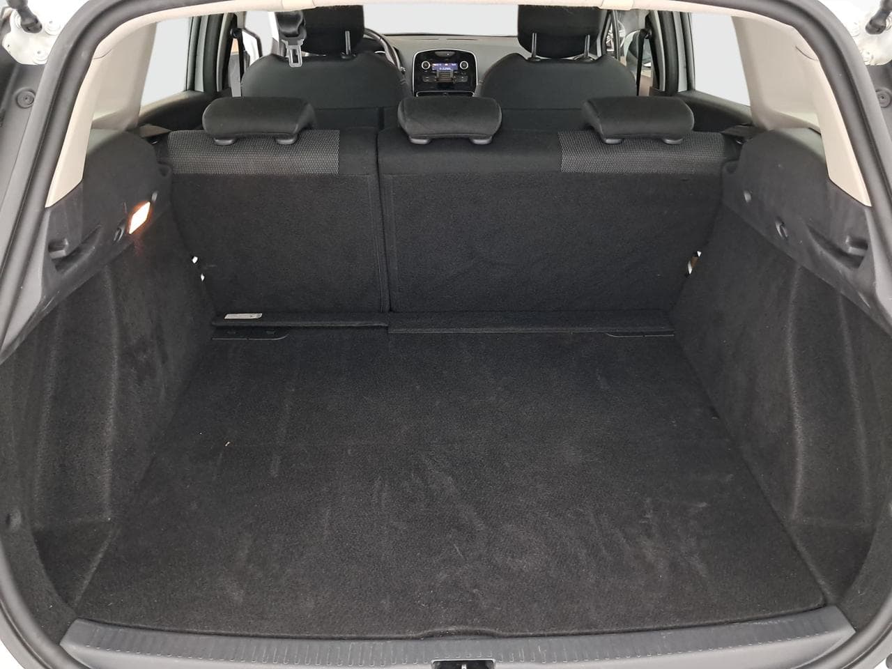 2018 Renault CLIO - 19
