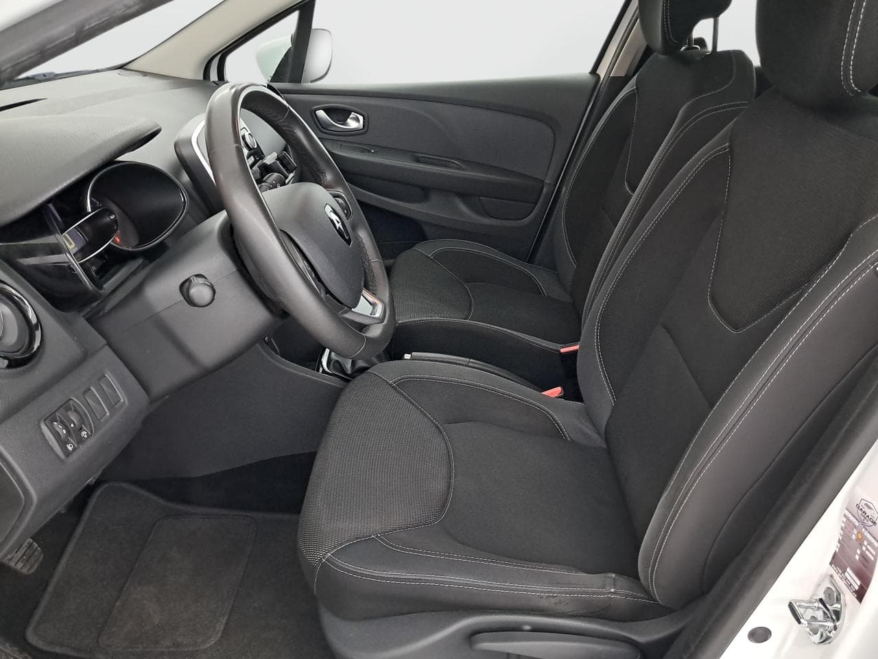 2018 Renault CLIO - 16