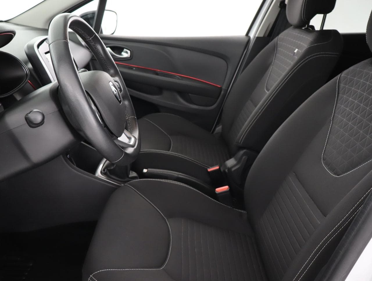 2017 Renault CLIO - 31