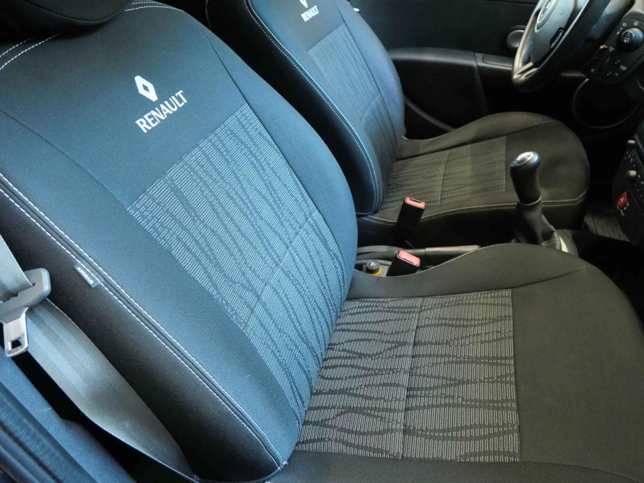 2010 Renault CLIO - 18