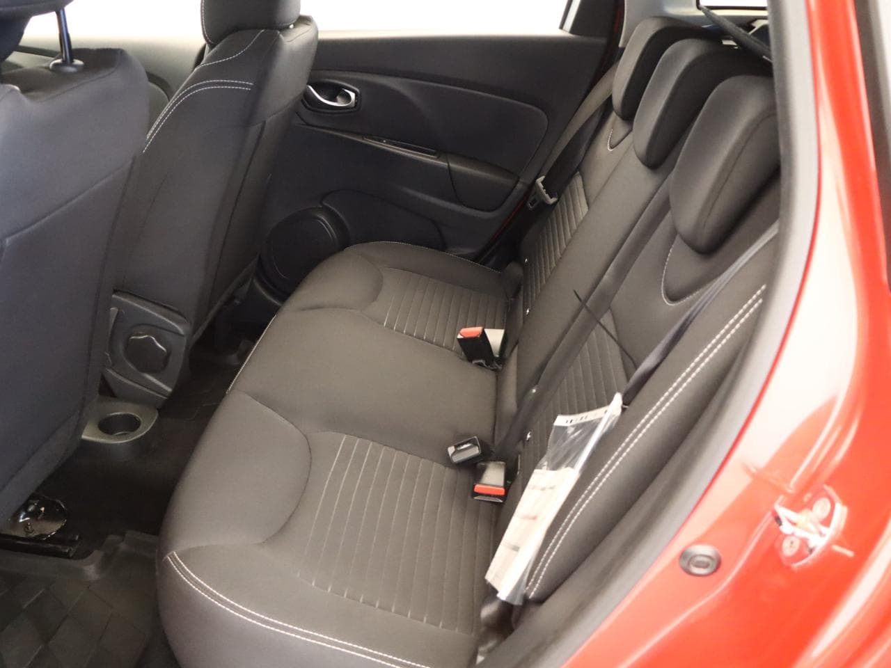 2016 Renault CLIO - 24