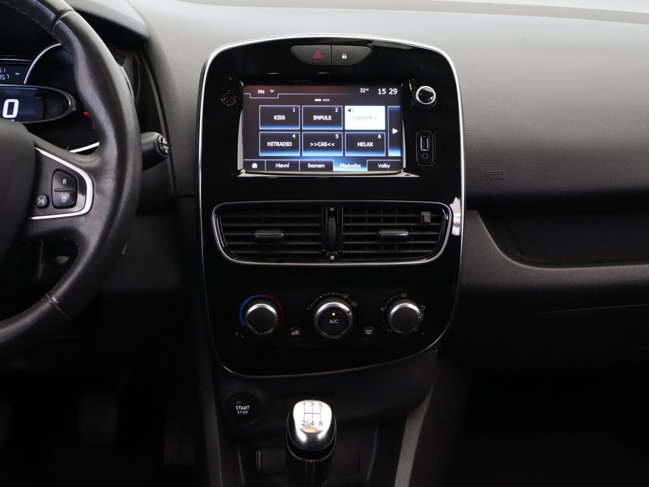 2016 Renault CLIO - 30