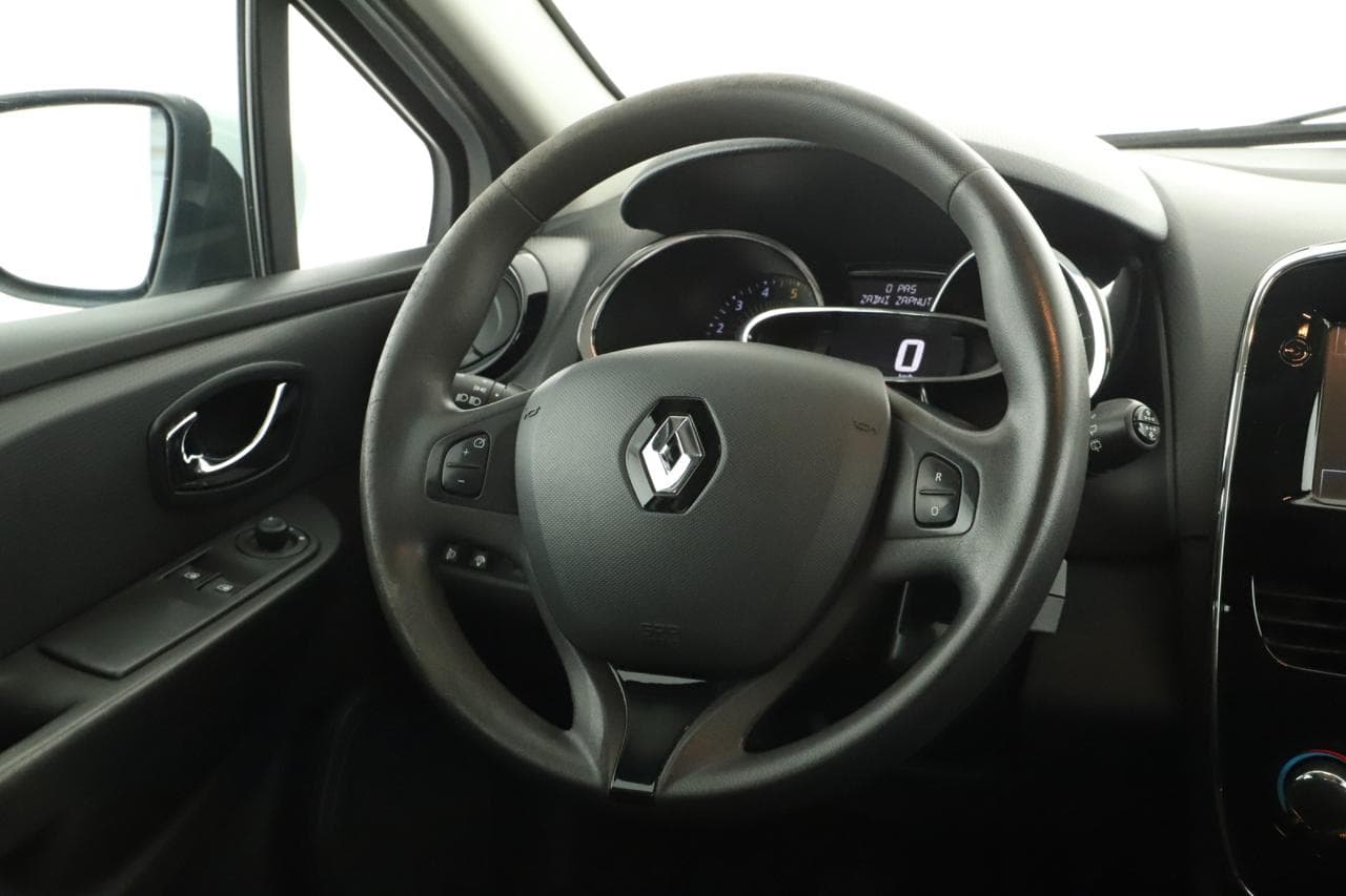 2015 Renault CLIO - 17