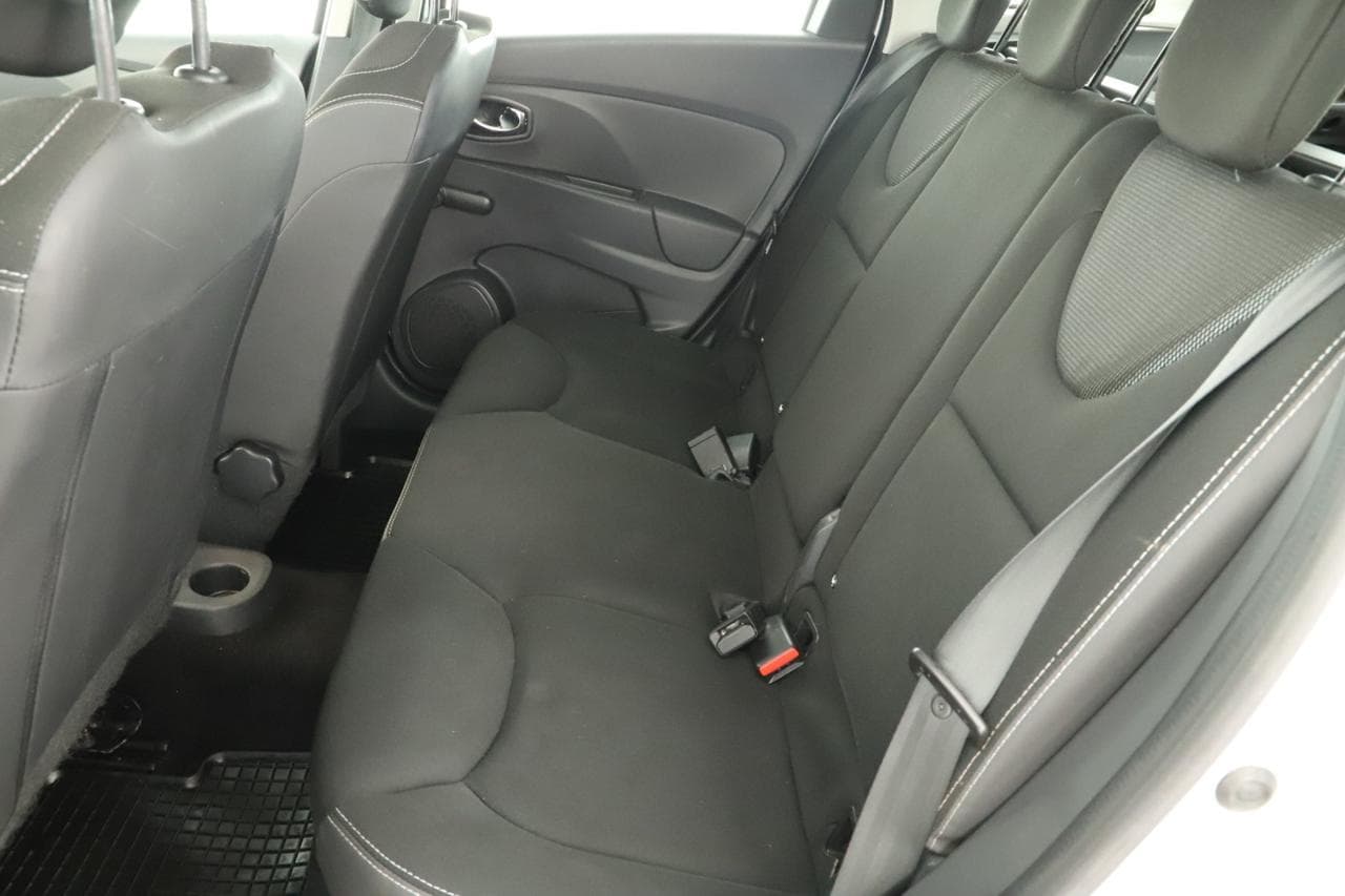 2015 Renault CLIO - 11