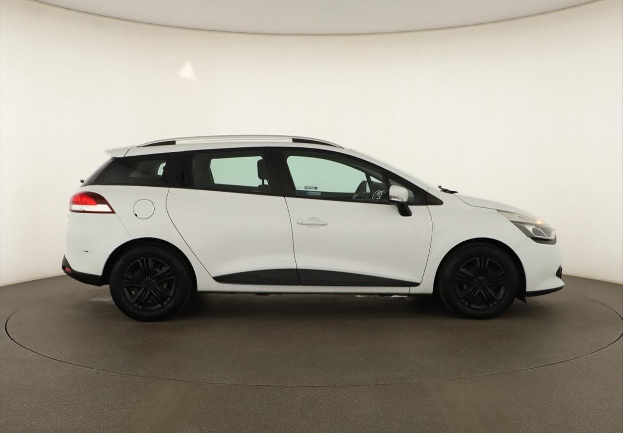 2015 Renault CLIO - 8