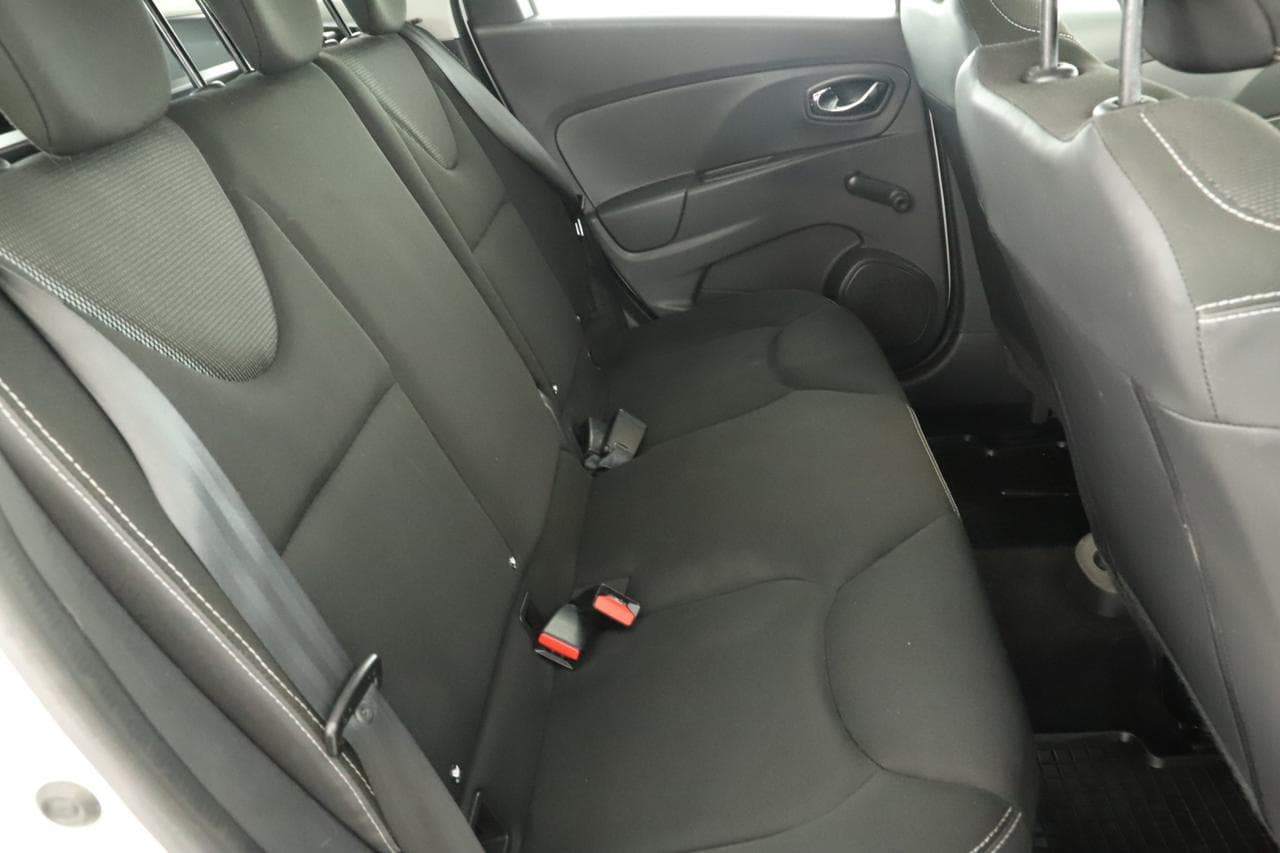 2015 Renault CLIO - 10