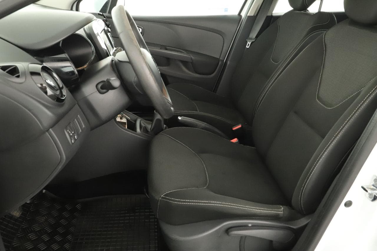 2015 Renault CLIO - 13