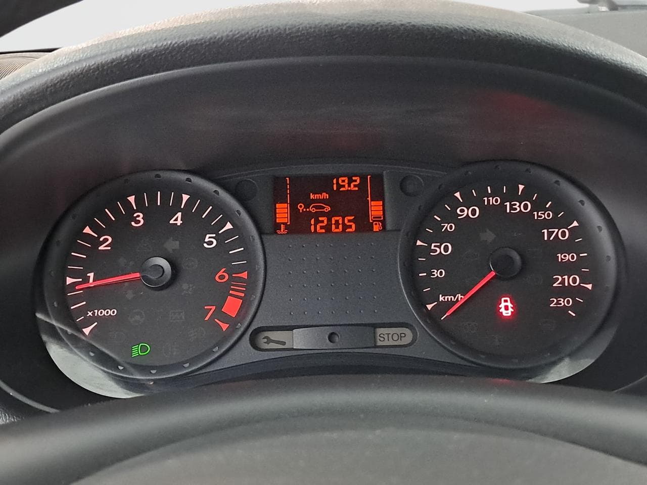 2010 Renault CLIO - 28