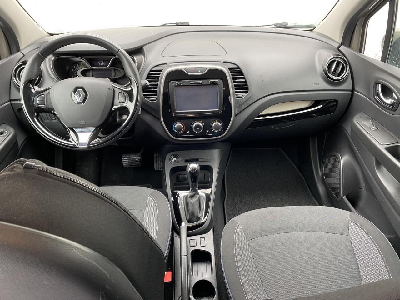2014 Renault CAPTUR - 8