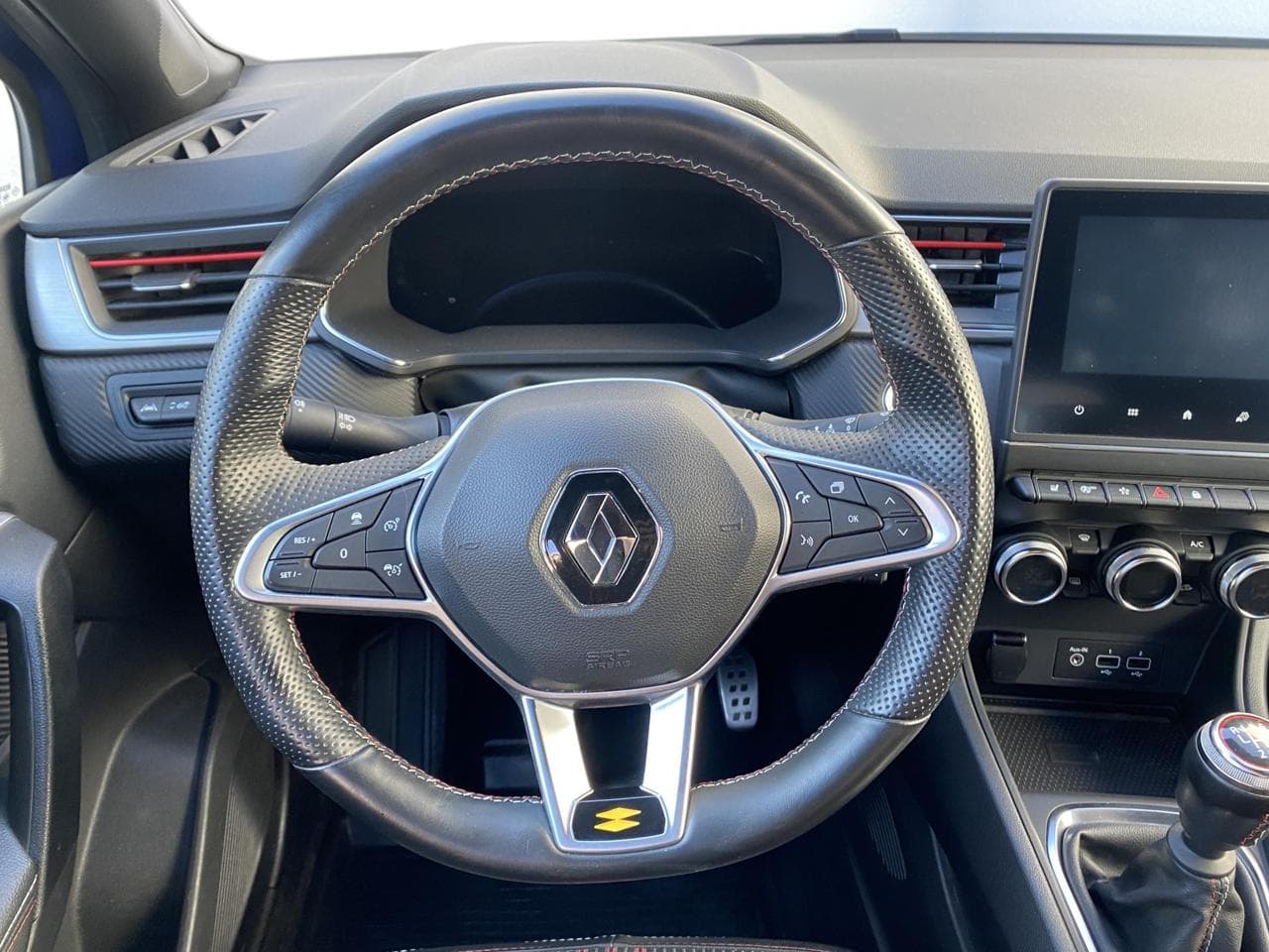 2022 Renault CAPTUR - 11