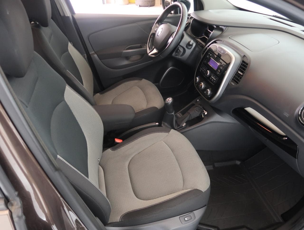 2014 Renault Captur - 12