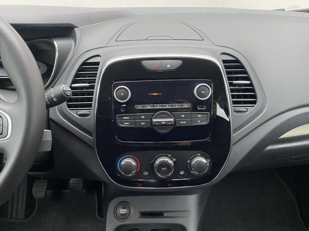 2020 Renault Captur - 12