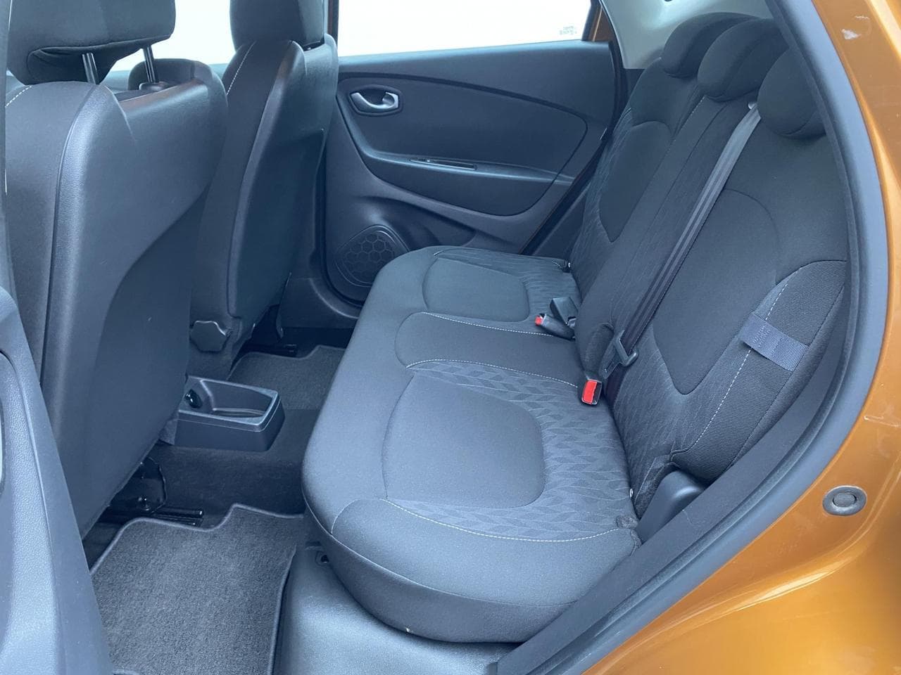 2020 Renault Captur - 10