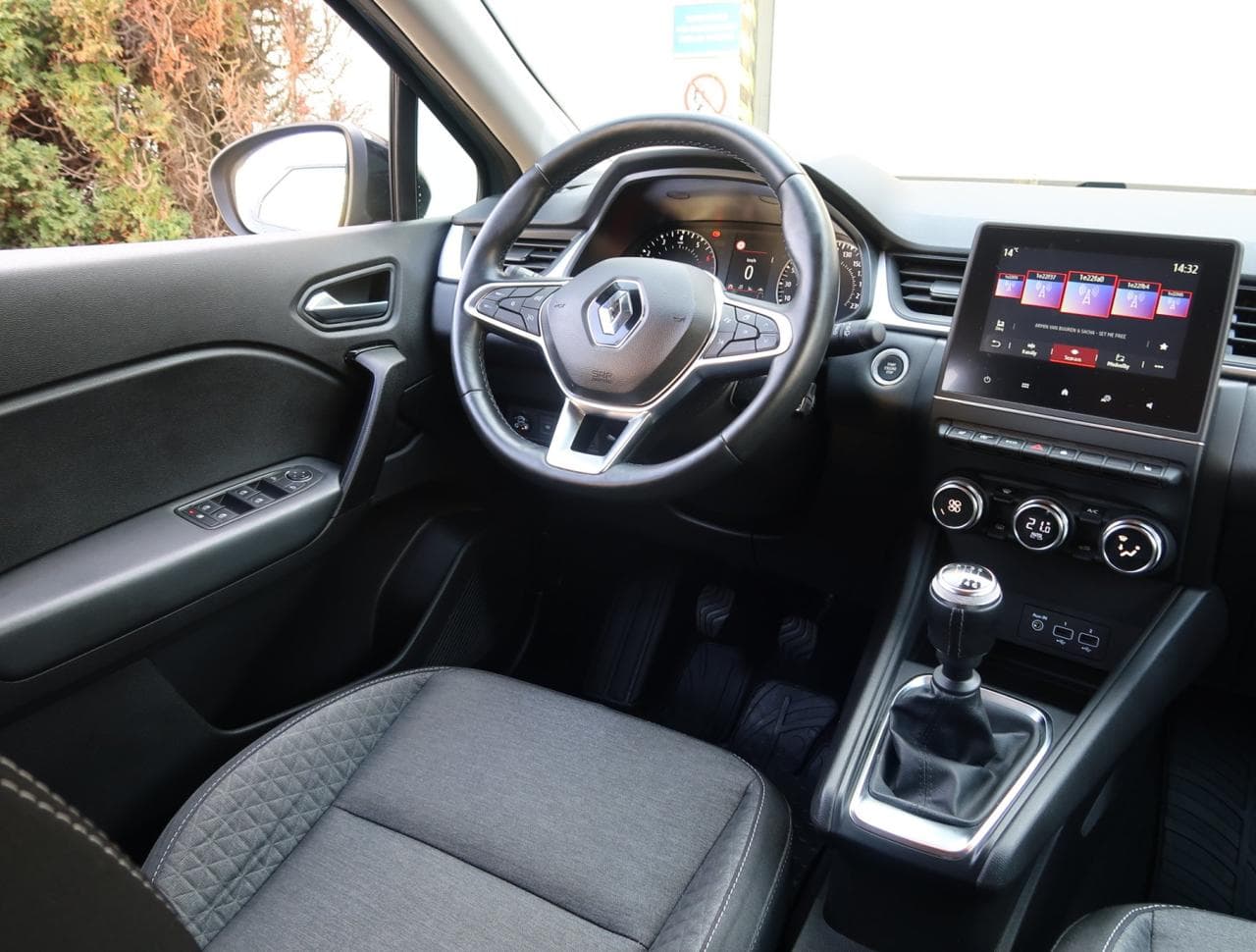 2022 Renault Captur - 9