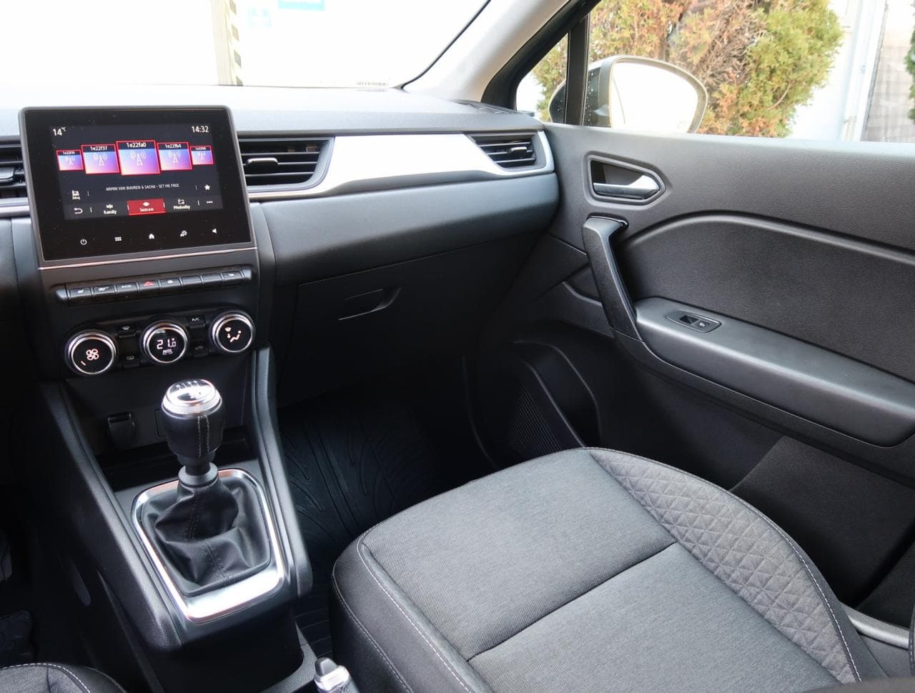 2022 Renault Captur - 11