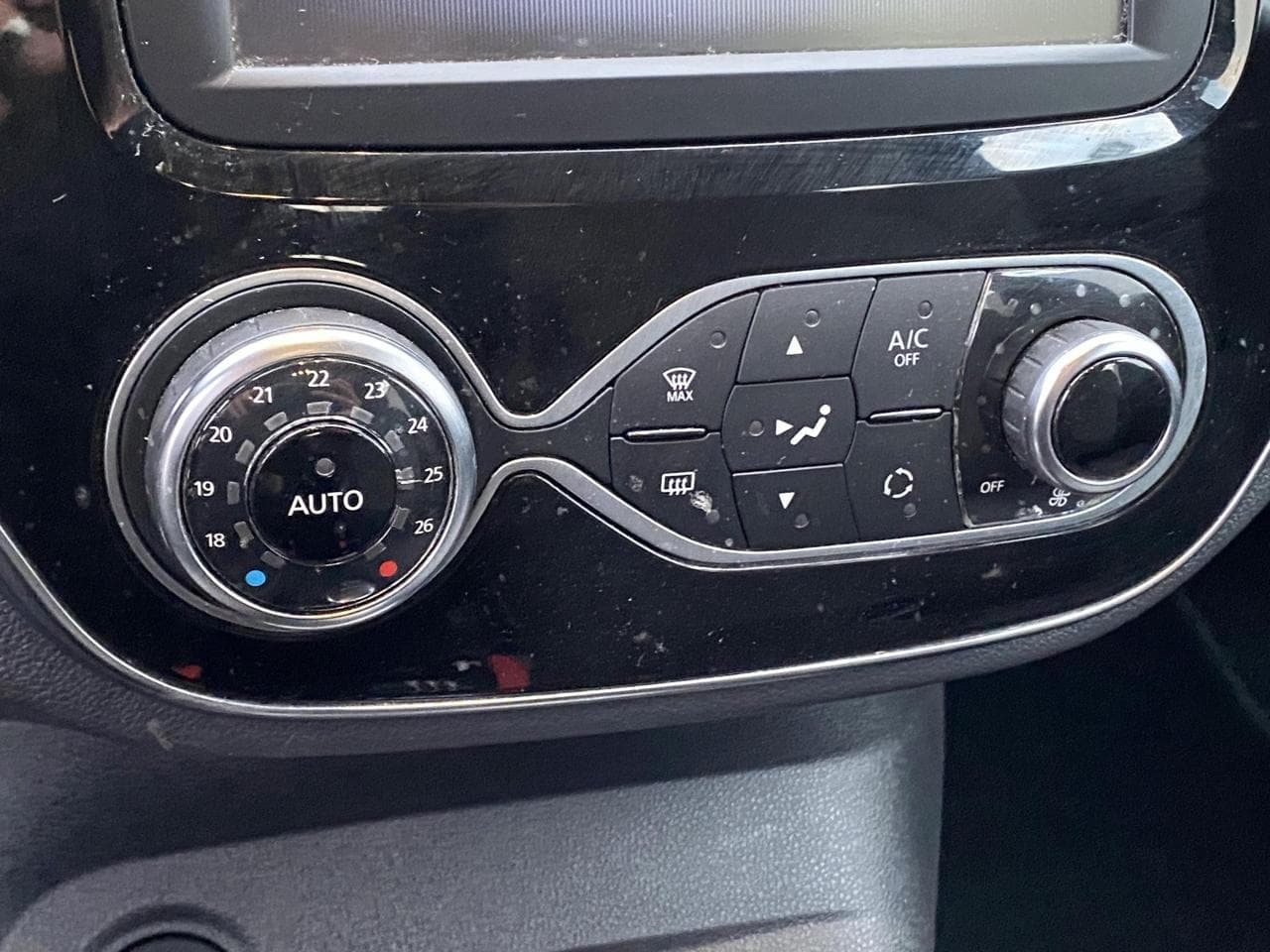 2019 Renault CAPTUR - 14