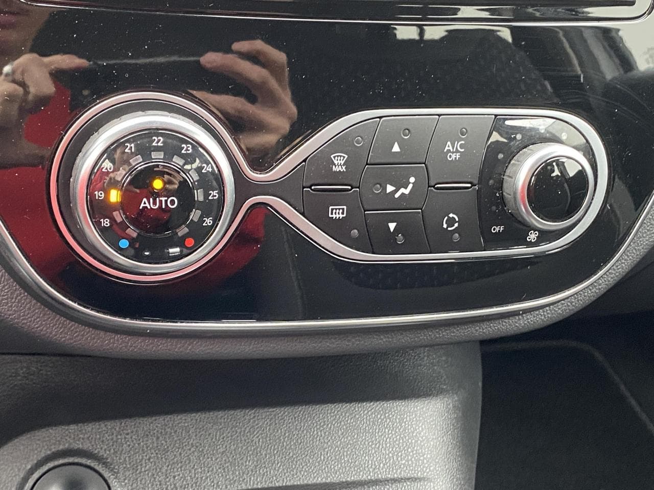 2017 Renault CAPTUR - 14