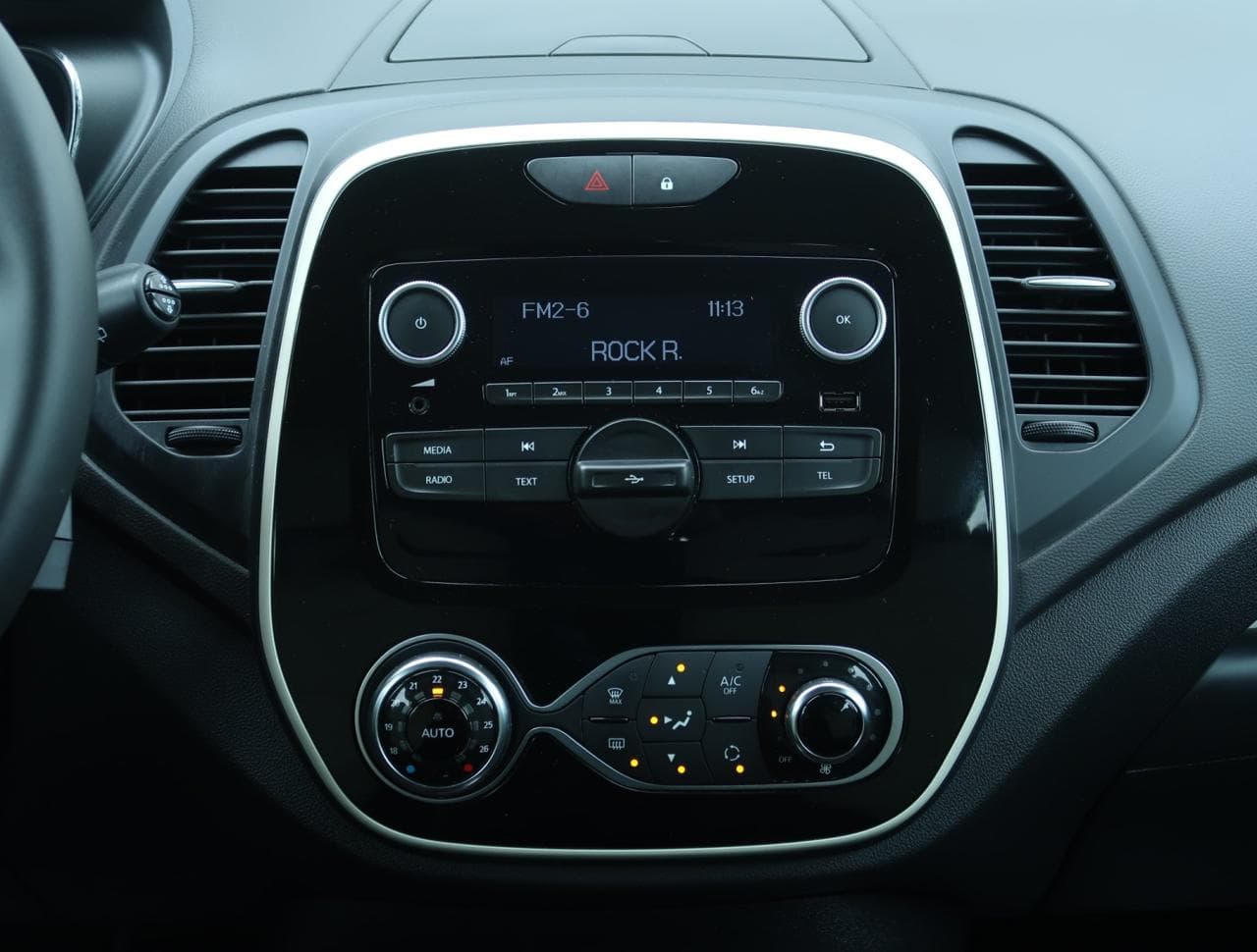 2018 Renault CAPTUR - 18