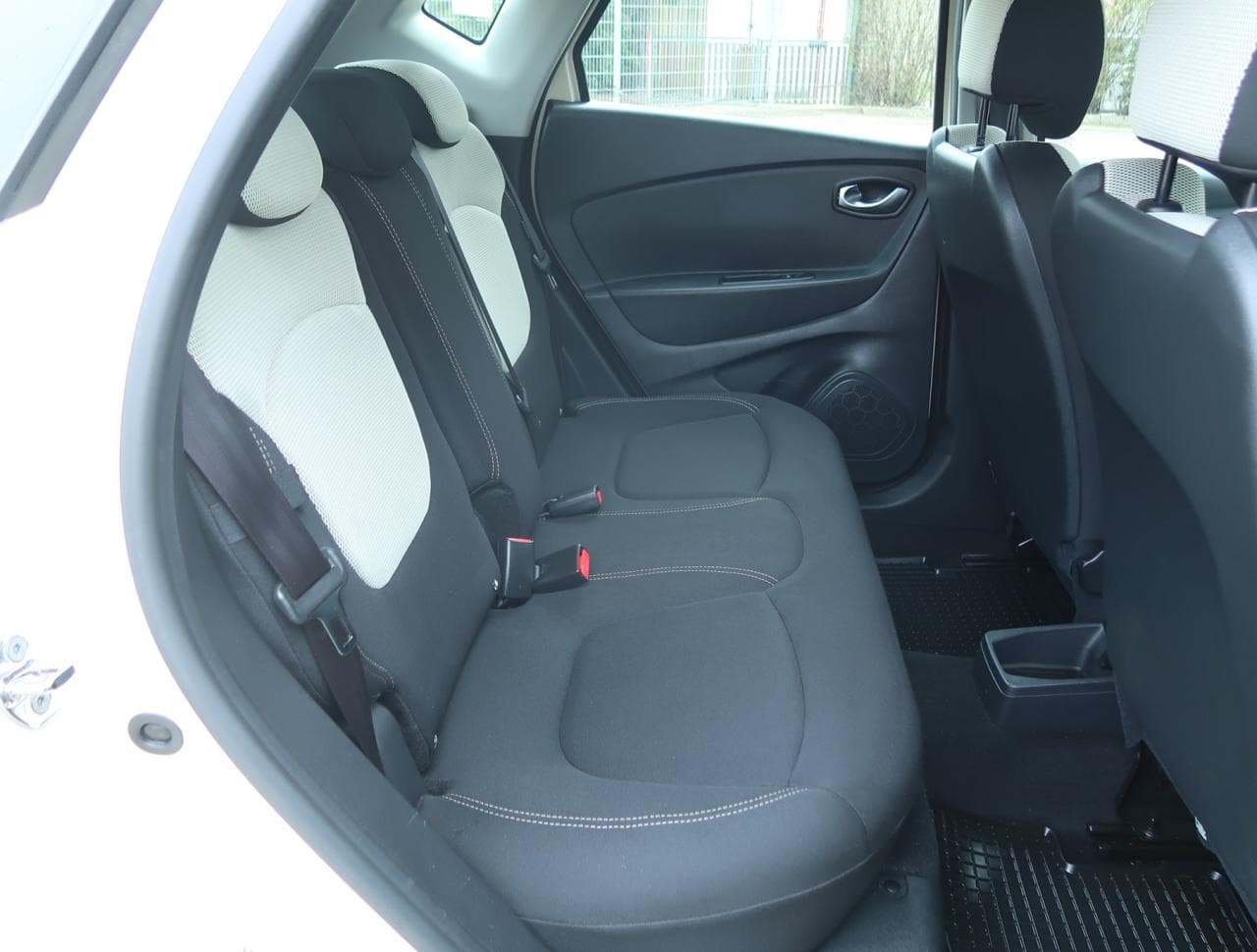 2018 Renault CAPTUR - 13