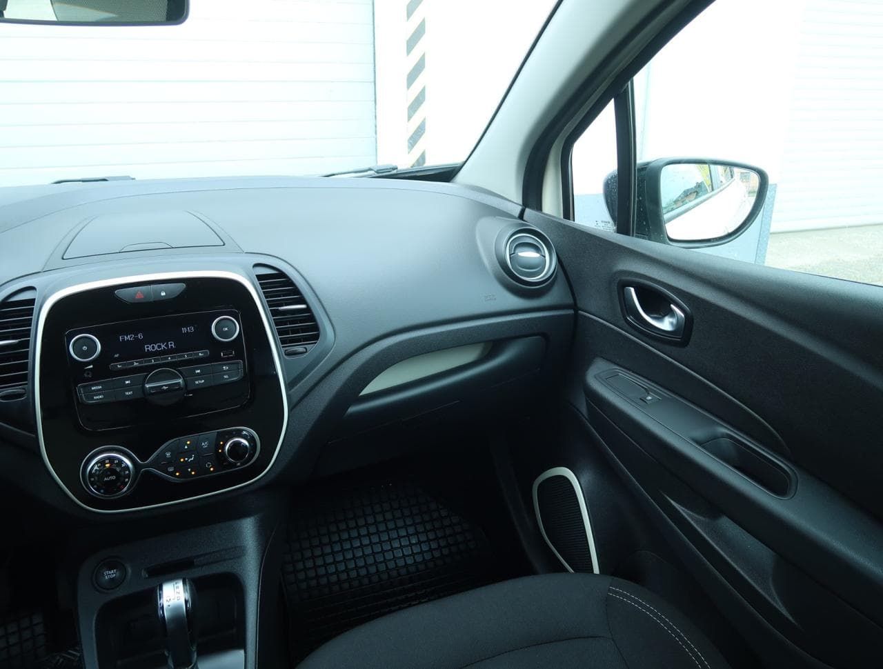 2018 Renault CAPTUR - 11