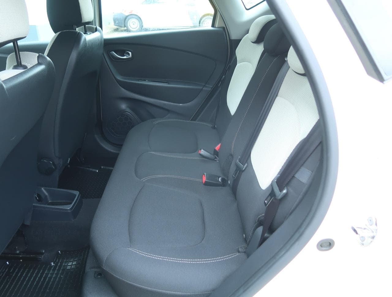 2018 Renault CAPTUR - 15