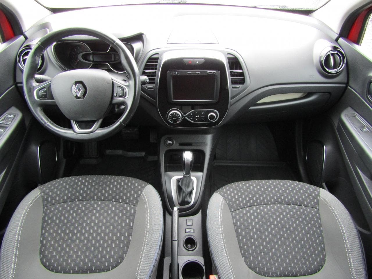 2019 Renault CAPTUR - 8