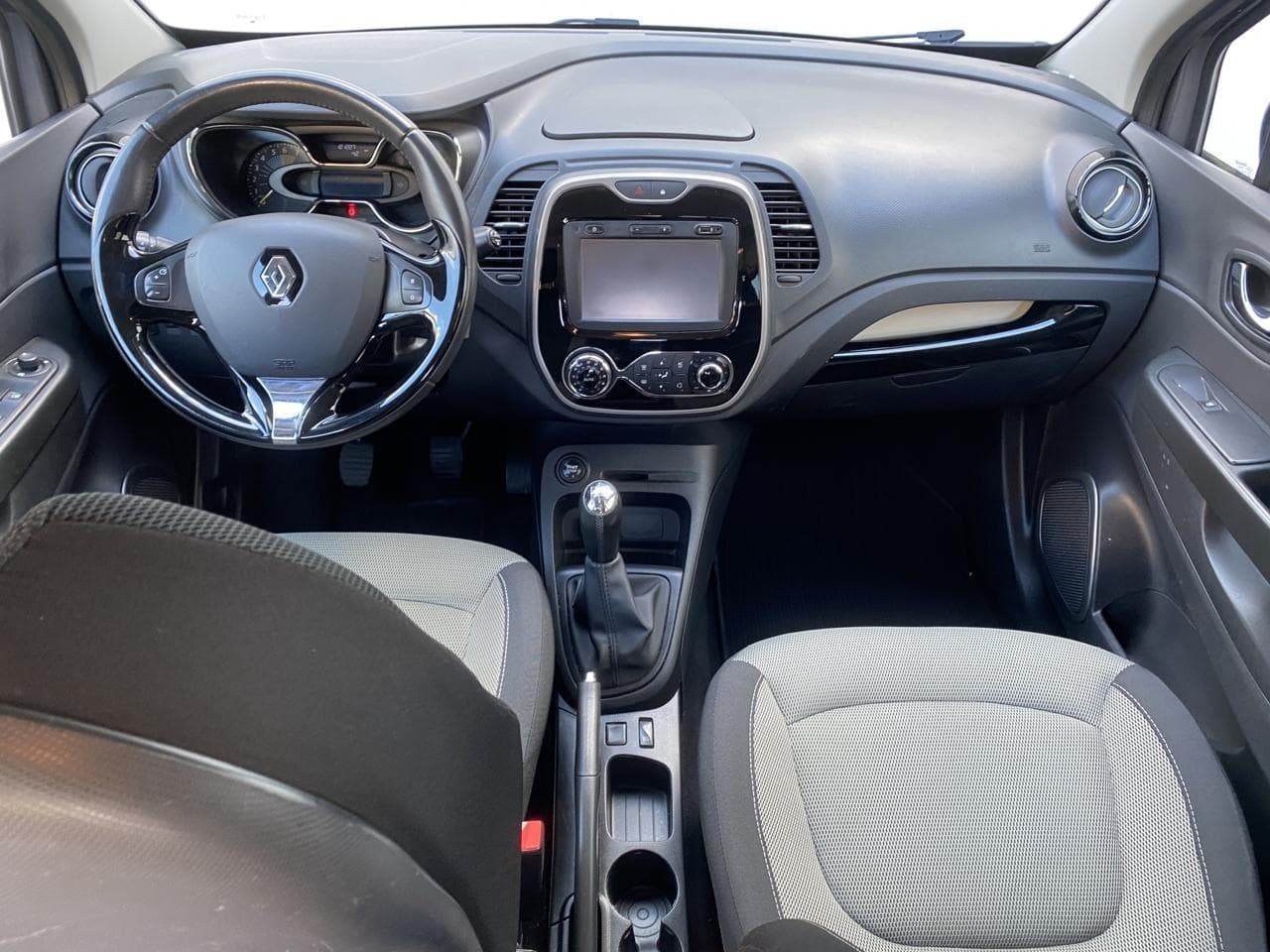 2015 Renault CAPTUR - 13