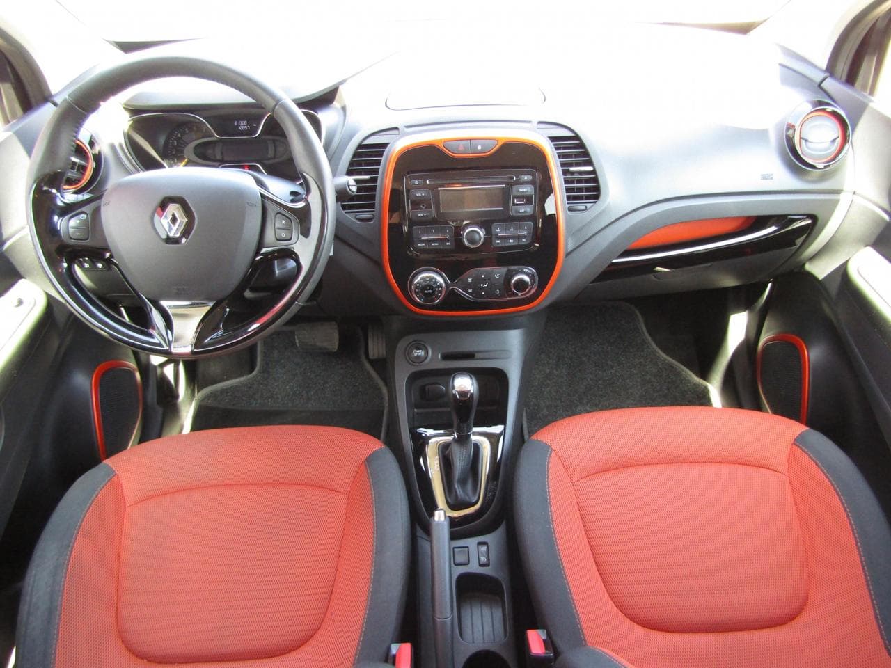 2015 Renault CAPTUR - 12