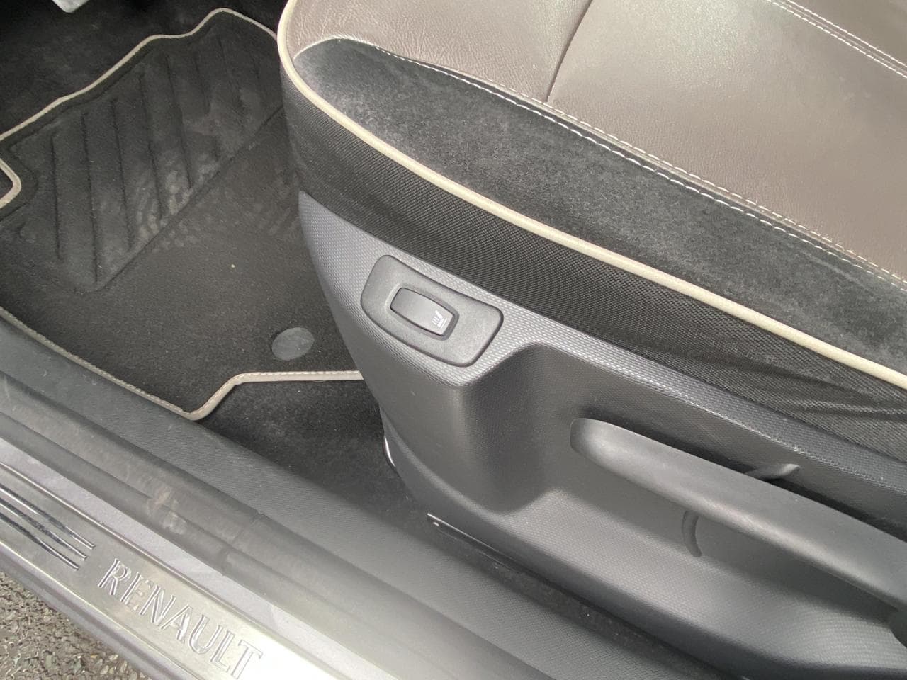2016 Renault CAPTUR - 23