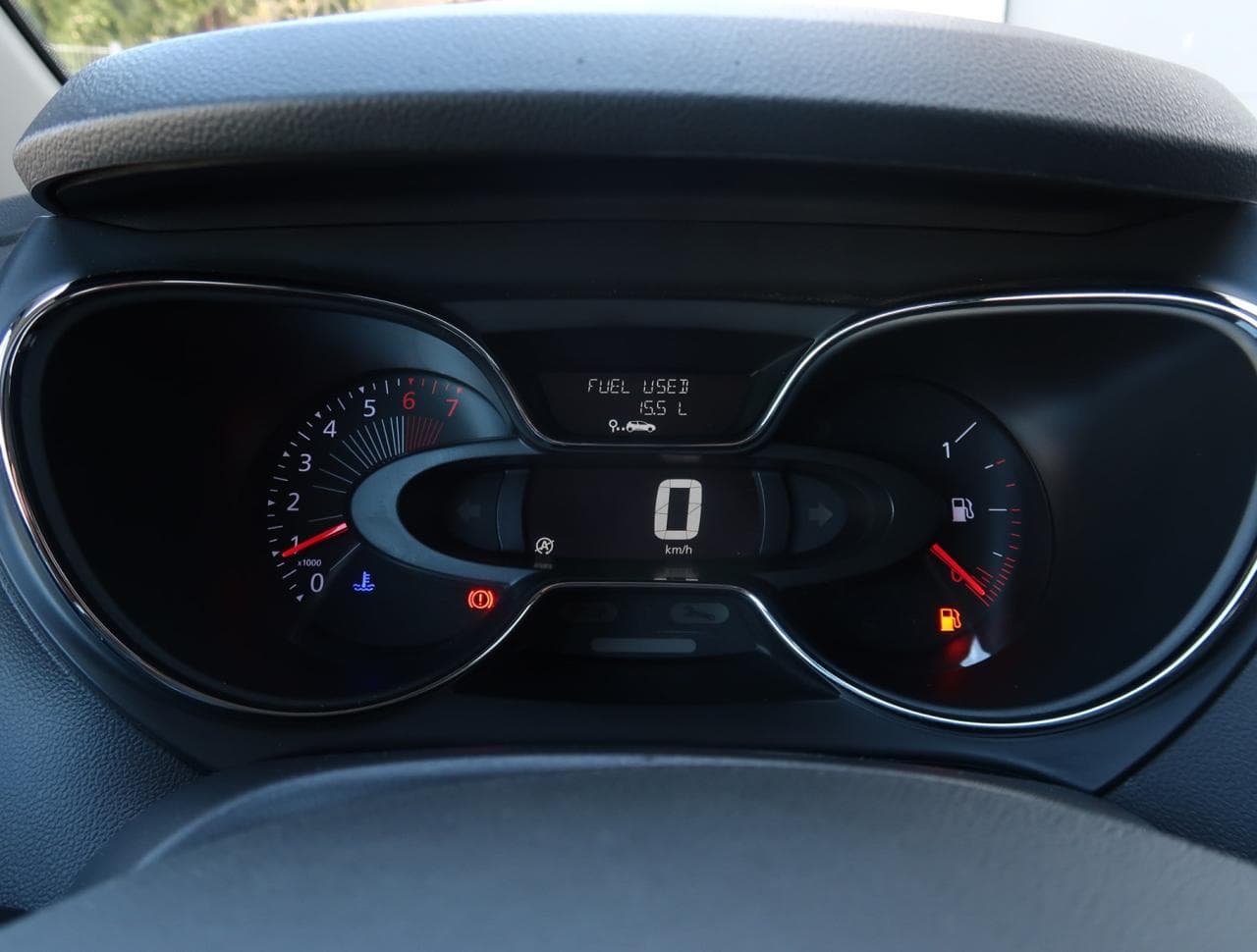 2017 Renault CAPTUR - 17
