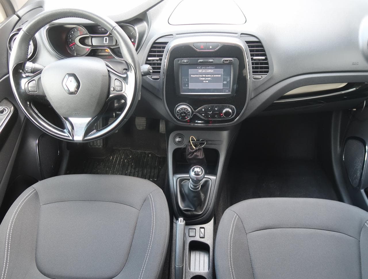 2017 Renault CAPTUR - 10