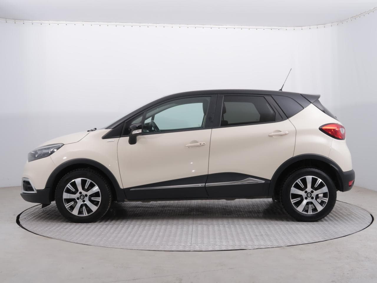 2016 Renault CAPTUR - 4