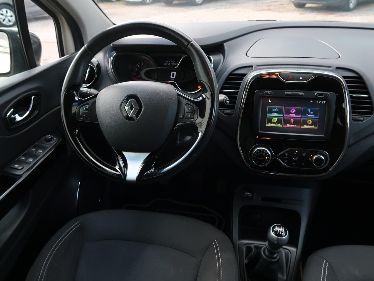 2016 Renault CAPTUR - 9