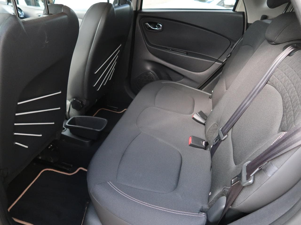2016 Renault CAPTUR - 15