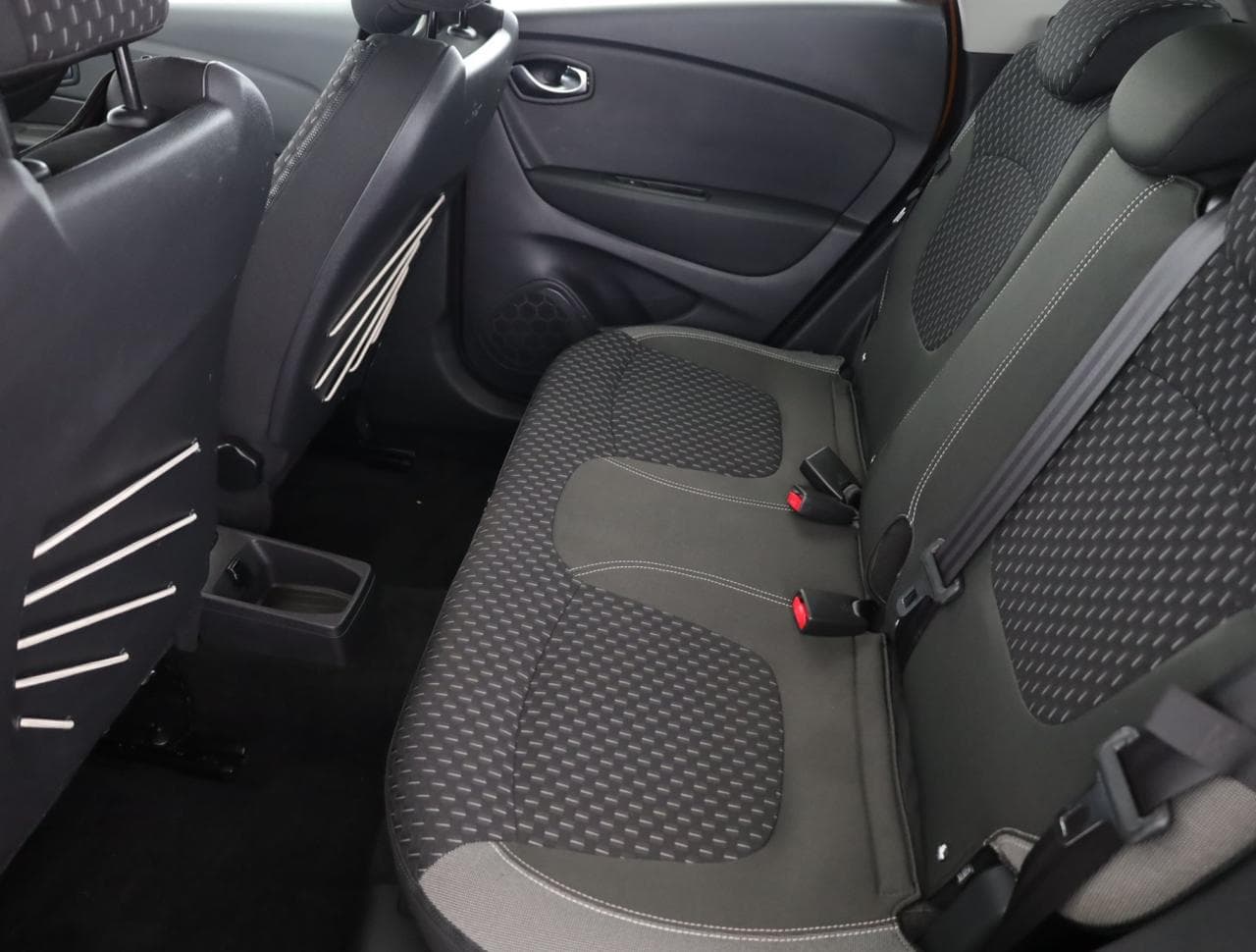 2018 Renault CAPTUR - 12