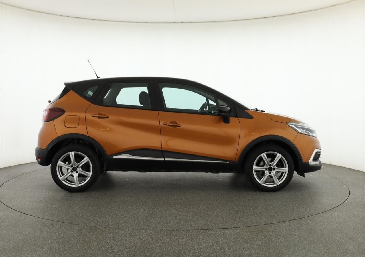 2018 Renault CAPTUR - 8