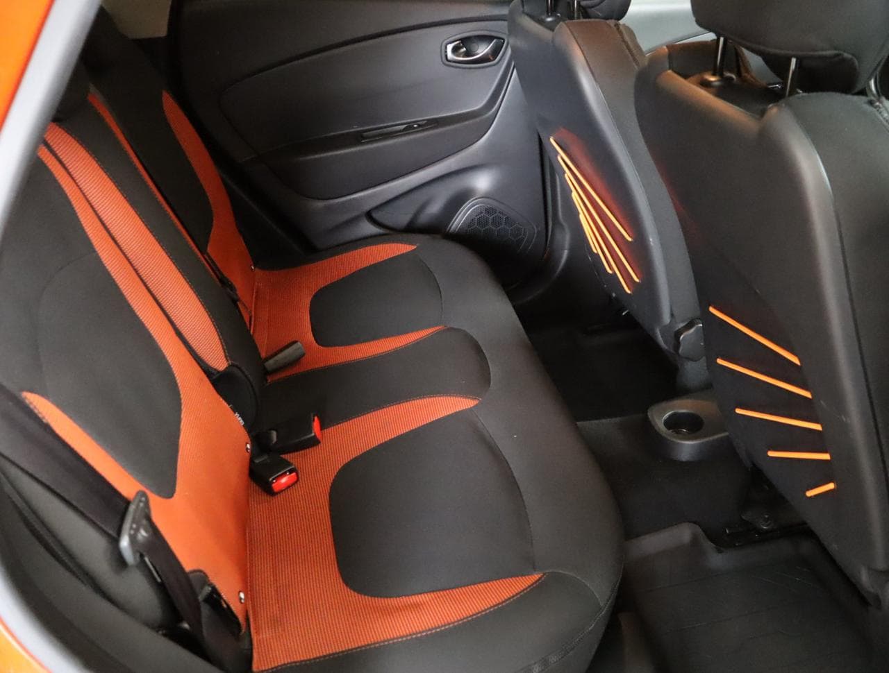 2014 Renault CAPTUR - 24