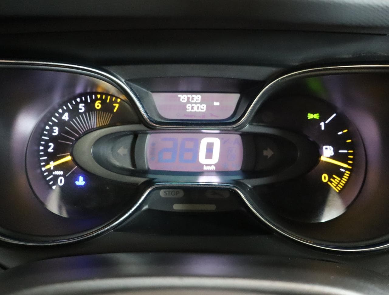 2014 Renault CAPTUR - 32