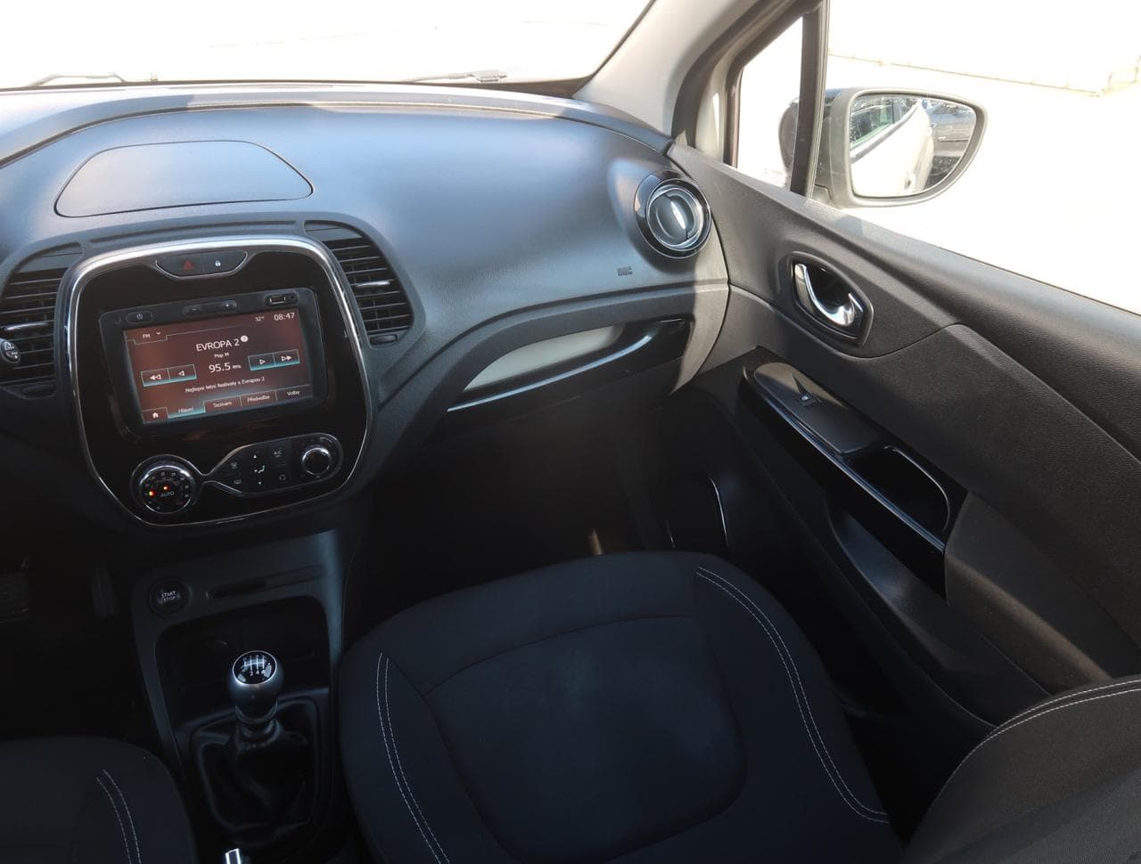 2017 Renault CAPTUR - 11