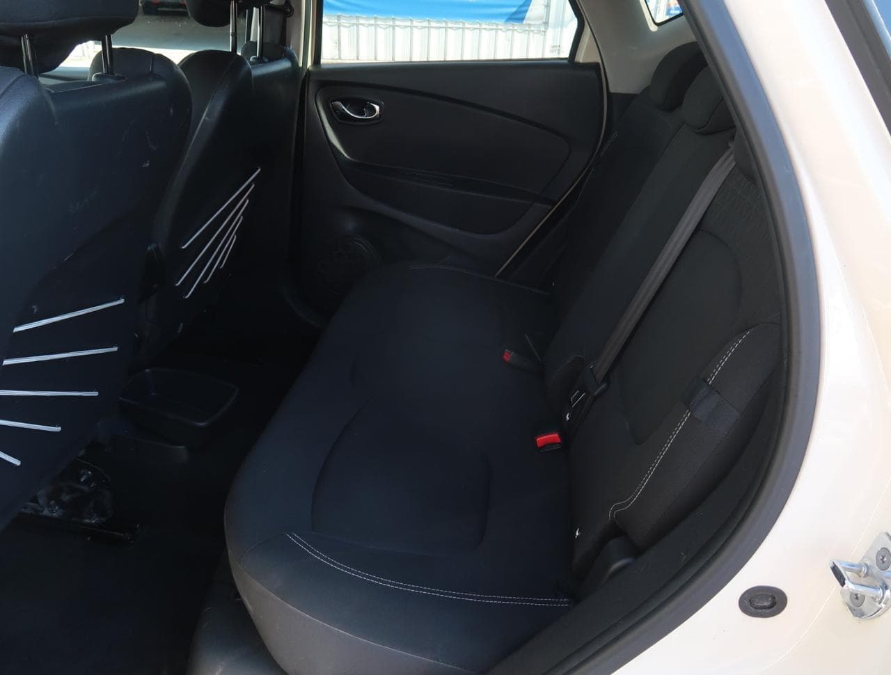 2017 Renault CAPTUR - 15
