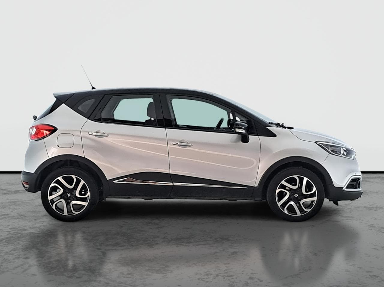 2016 Renault CAPTUR - 8