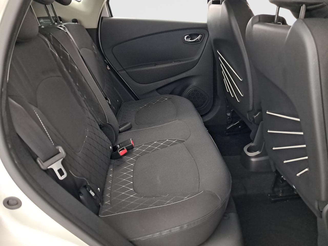 2016 Renault CAPTUR - 12