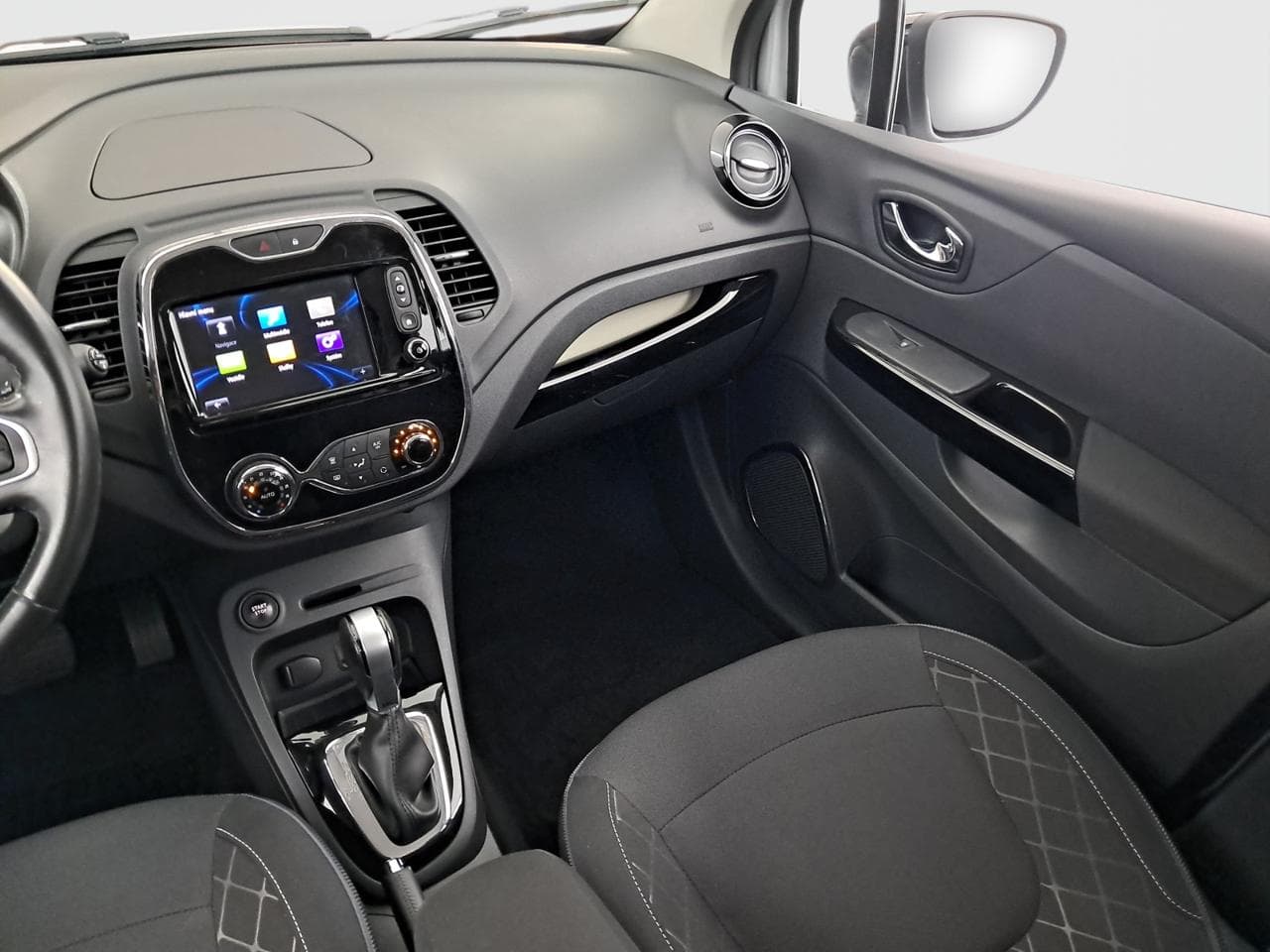 2016 Renault CAPTUR - 10