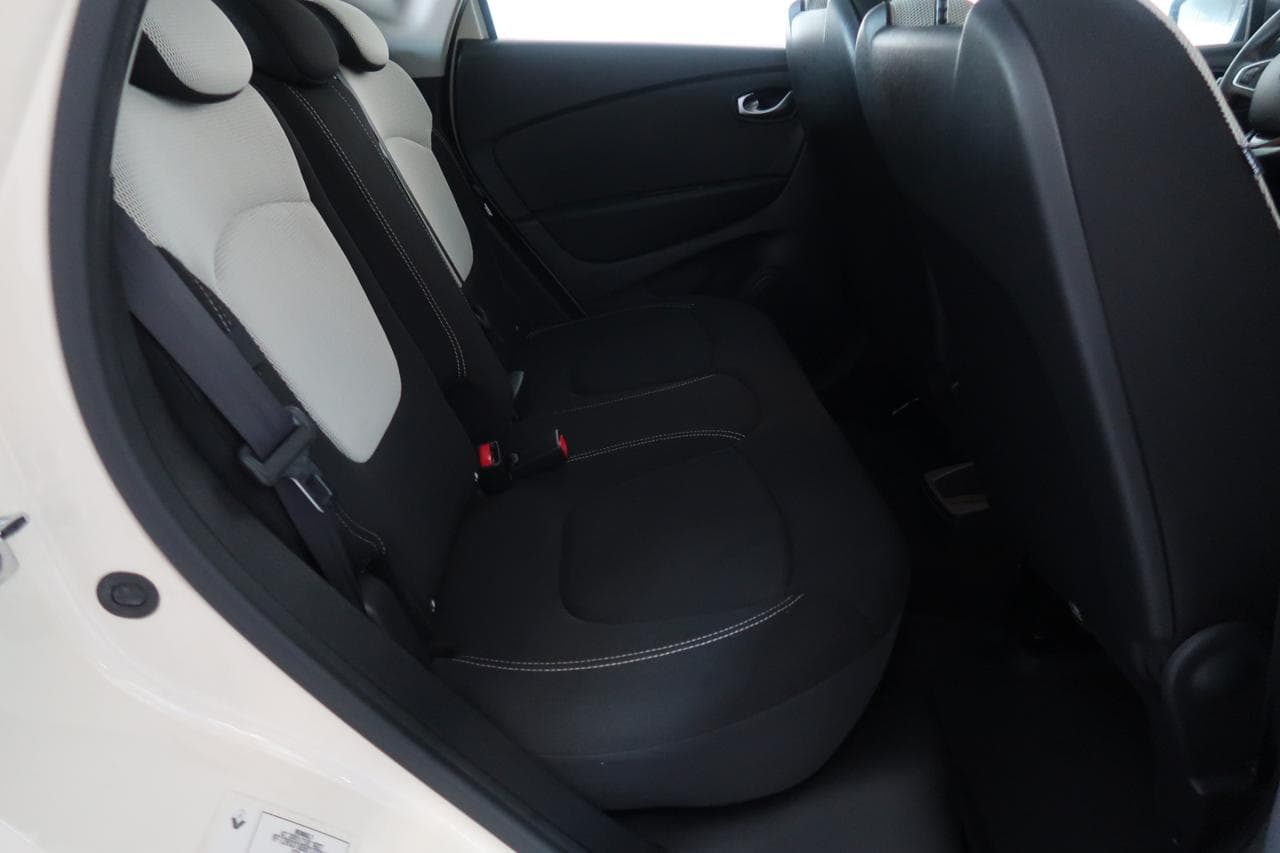 2017 Renault CAPTUR - 13