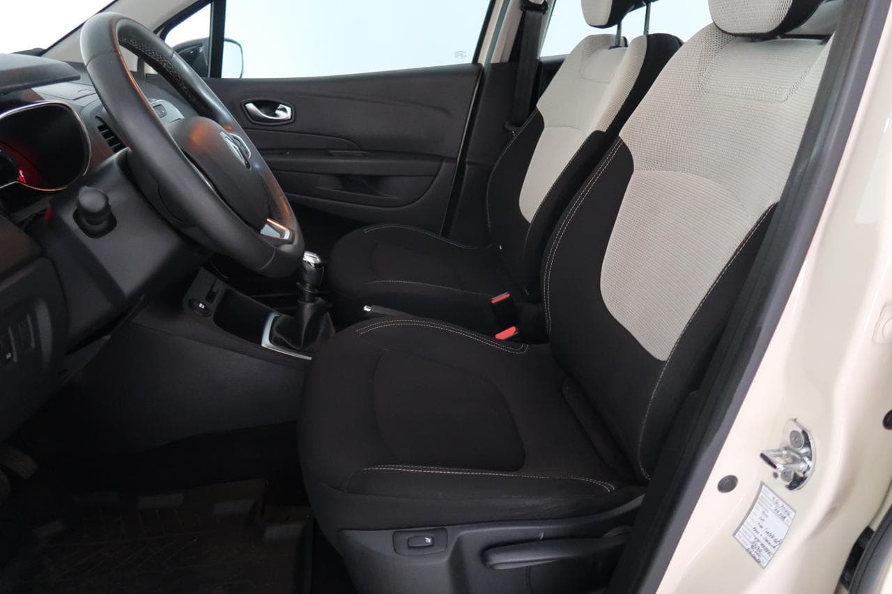 2017 Renault CAPTUR - 16