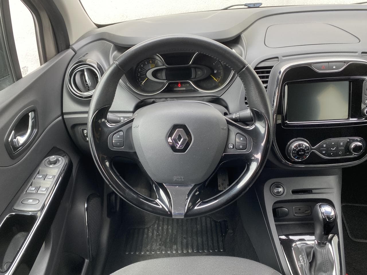 2015 Renault CAPTUR - 11
