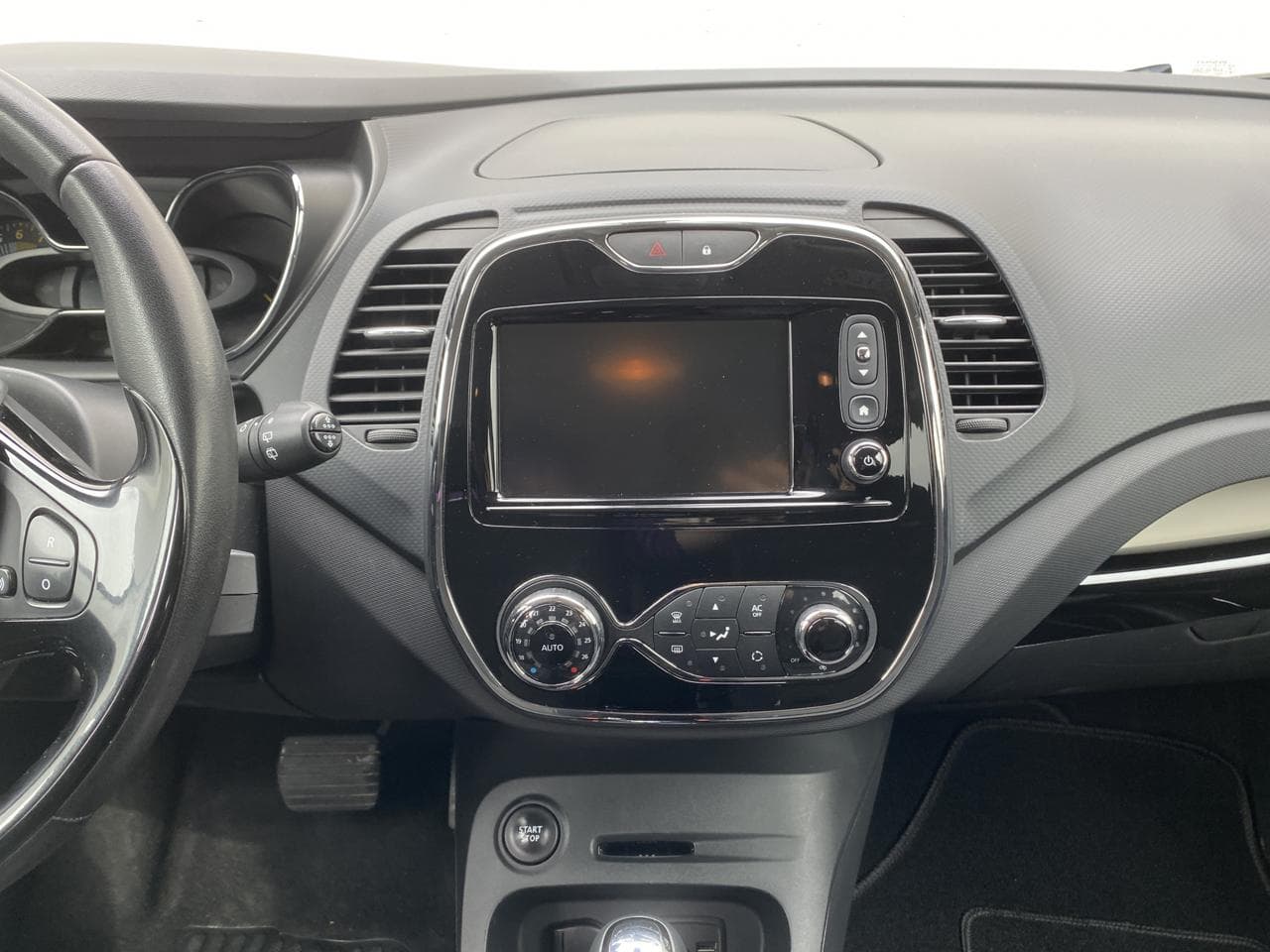 2015 Renault CAPTUR - 12