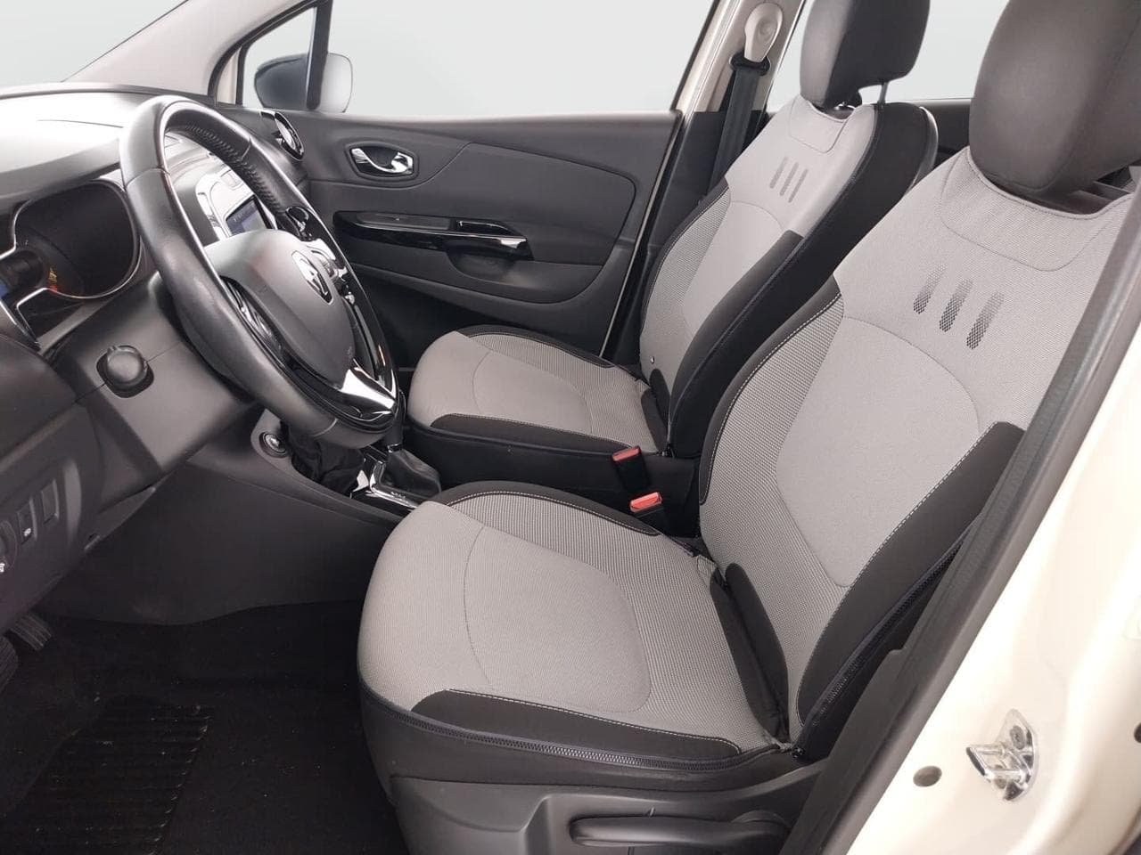 2015 Renault CAPTUR - 16