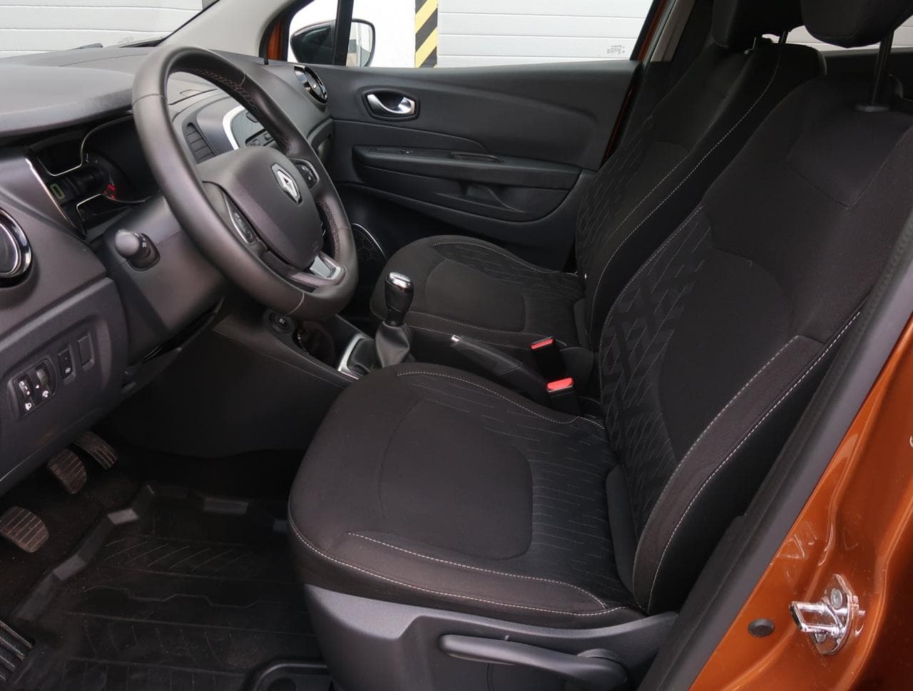 2019 Renault CAPTUR - 16